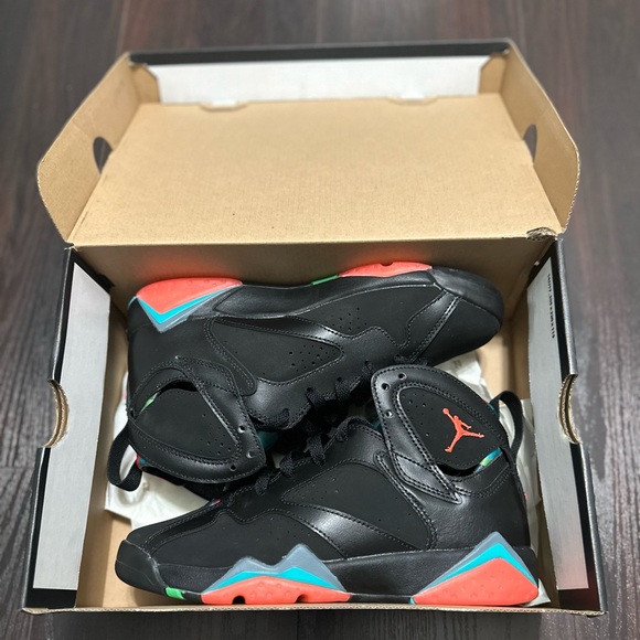 Air Jordan 7 Retro “Barcelona Nights”